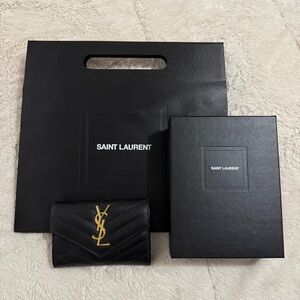 CASSANDRE MATELASSÉ SMALL ENVELOPE WALLET IN GRAIN DE POUDRE LEATHER